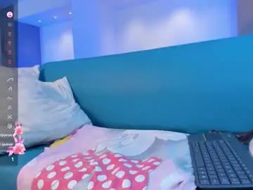 Chaturbate Live Sex Cam of isabellaajoness