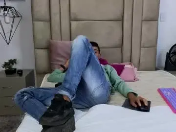 Chaturbate Nude Webcam of jazmin_and_jose