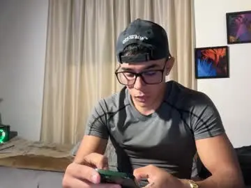 Chaturbate Adult Video Chat of joulianogreco1