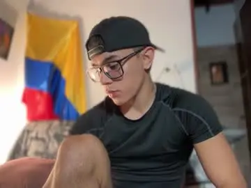 Chaturbate Live Sex Cam of joulianogreco1