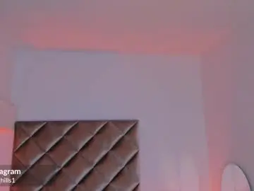 Chaturbate Best live sex cam show of malaia_hills