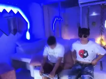 Chaturbate Live Porn of houseofwarrios