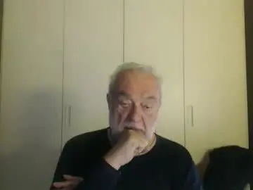 Chaturbate Free Porn Cam of ciaoamoremio4