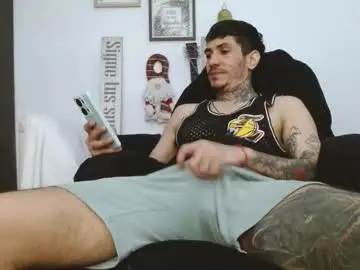 Chaturbate Sex Cam of iandoherty