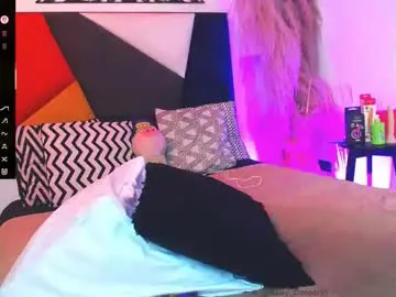 Chaturbate Live Sex Cam of maiky_cooper