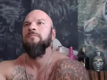 Chaturbate Live Sex Cam of viking_me