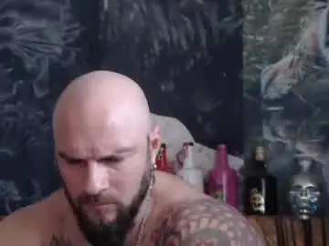 Chaturbate Live Sex Cam of viking_me