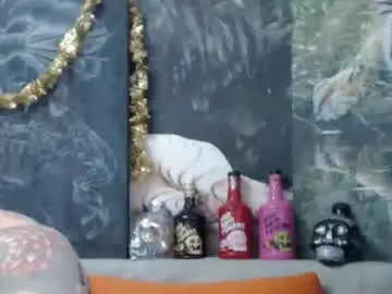 Chaturbate Live Sex Cam of viking_me