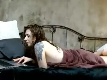 Chaturbate Adult Webcam of bombshellbaeby