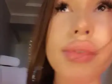 Chaturbate Adult Webcams of ella_lee15