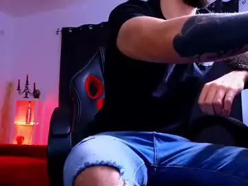 Chaturbate Sex Cam of mightyaaron