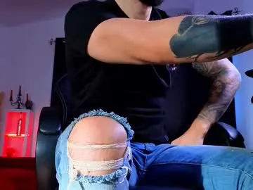 Chaturbate Adult Video Chat of mightyaaron