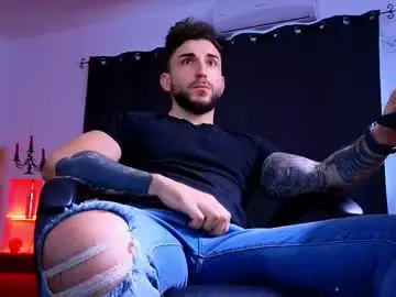 Chaturbate Live Porn of mightyaaron