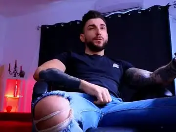 Chaturbate Live Sex Cam of mightyaaron