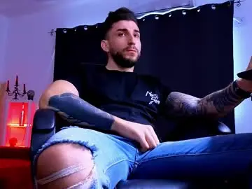 Chaturbate Sex Cam of mightyaaron