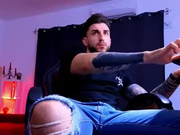 Chaturbate Free Porn Cam of mightyaaron