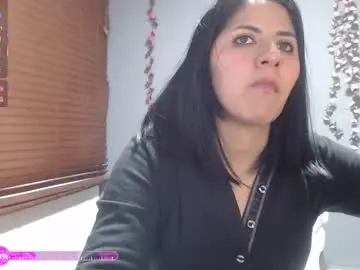 Chaturbate Live Sex of hilari18