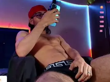 Chaturbate Sex Cam of kuzzcoo