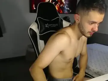 Chaturbate Live Sex Cam of massimo_jiovano