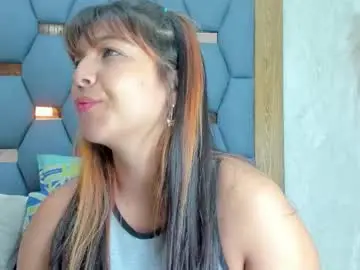 yayi_derek from chaturbate