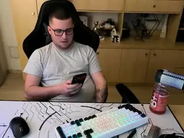 Chaturbate Adult Webcam of kevinnlovely95