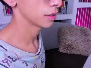 Chaturbate Watch Live Sex Cams of uyukie