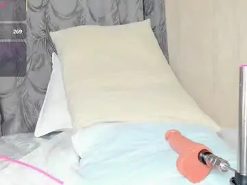 Chaturbate Live Sex Cam of vane_lips