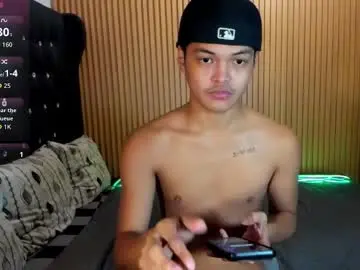 Chaturbate Free Porn Cam of asianhugescott