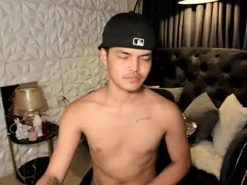 Chaturbate Free Porn Cam of asianhugescott