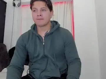 Chaturbate Live Sex Cam of kaledd_musclee