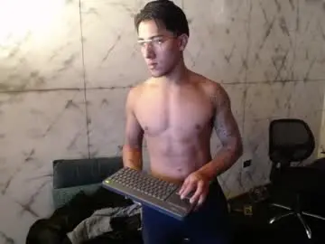 Chaturbate Nude Webcam of andyjoy_