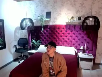 Chaturbate Free Live Porn of andyjoy_