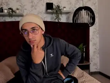 Chaturbate Best live sex cam show of andyjoy_