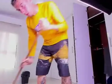 Chaturbate Live Sex of dominik_thompson777