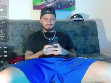 Chaturbate Live Sex Cam of julian_tattoo