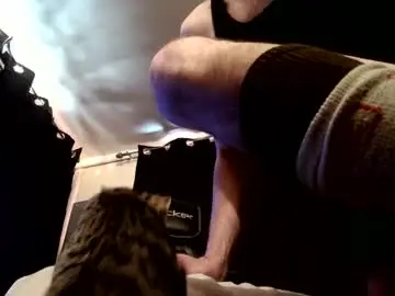 Chaturbate Live Porn of andybadass