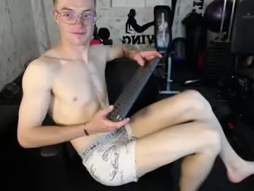 Chaturbate Free Live Porn of liljames_