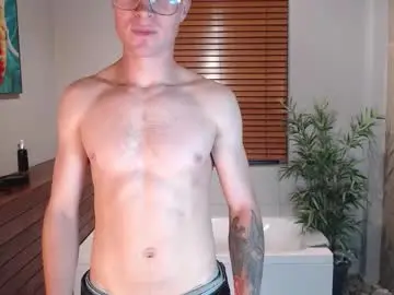 Chaturbate Live Sex Cam of liljames_