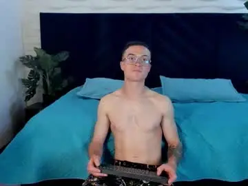 Chaturbate Watch Live Sex Cams of liljames_