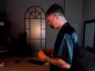 Chaturbate Adult Webcams of liljames_