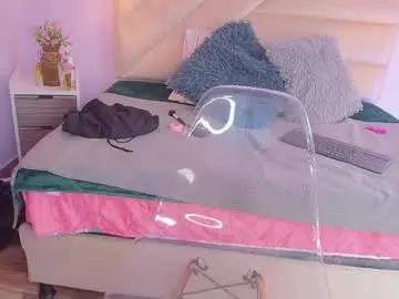 Chaturbate Live Sex Cam of yangshy