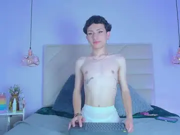 Chaturbate Live Sex Cam of yangshy