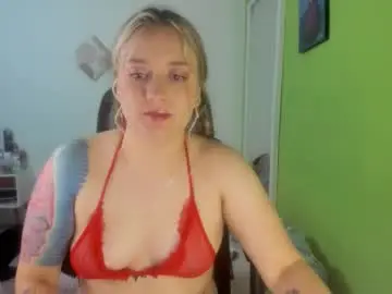 Chaturbate Live Sex Cam of dahia888