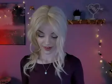 Chaturbate Live Sex Cam of rina_glow