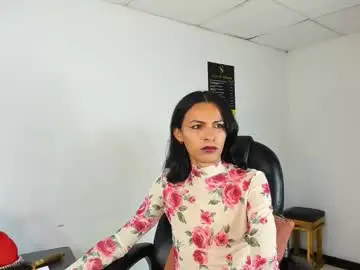 Chaturbate Live Porn of aisha_hotts777