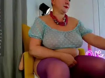 Chaturbate Live Sex Cam of miranda_robinson