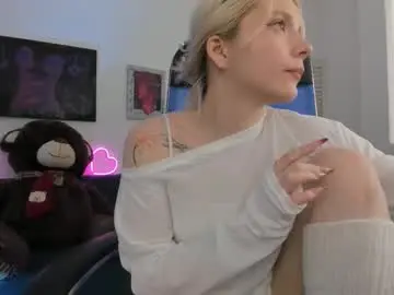 Chaturbate Live Sex Cam of aurorawrenfield