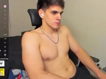 Chaturbate Best live sex cam show of derekcb