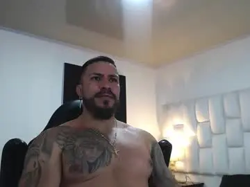 Chaturbate Sex Cam of marco_donaruma