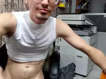 Chaturbate Watch Live Sex Cams of jhosuamoore